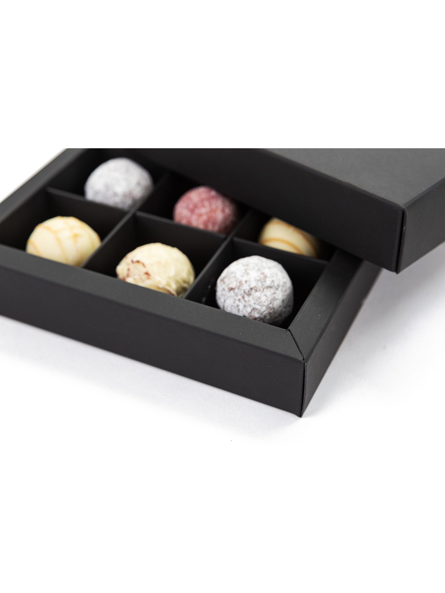 Chocolate truffle black box with magnet closing 20 pieces – CAPS! Chocolate